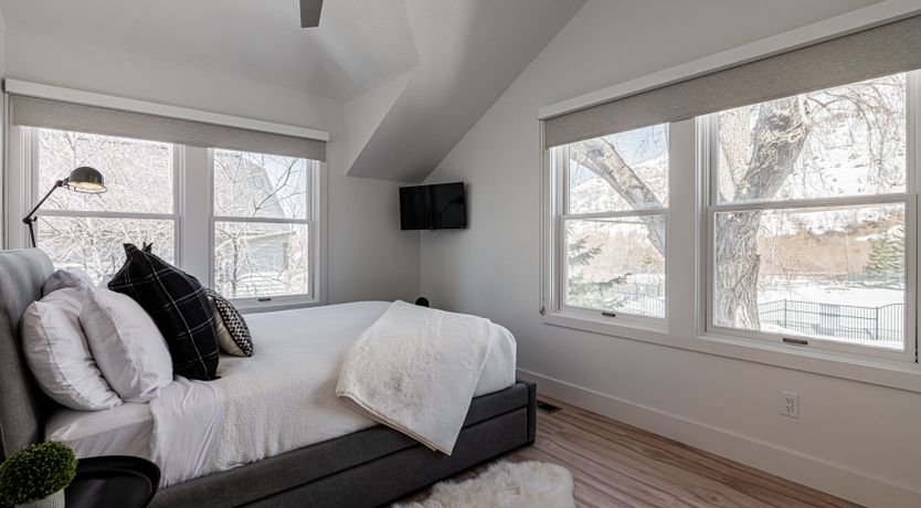 Photo of Gentle Mountain Light