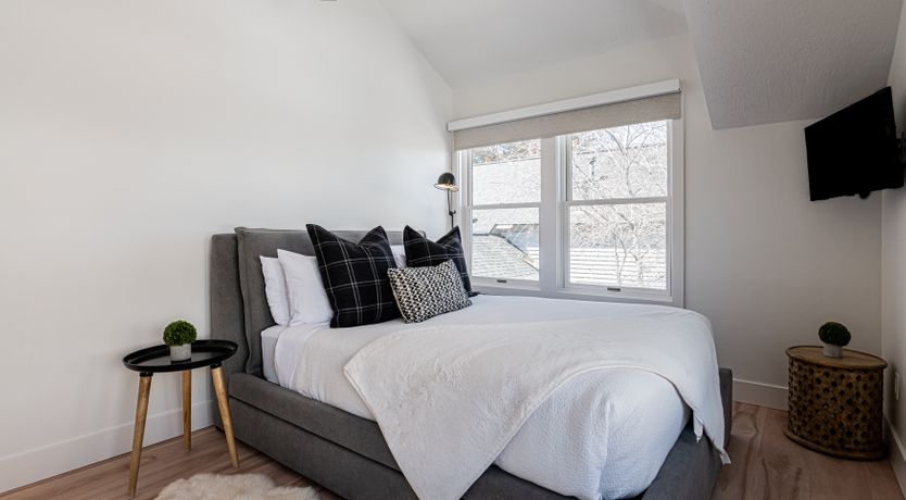 Photo of Gentle Mountain Light