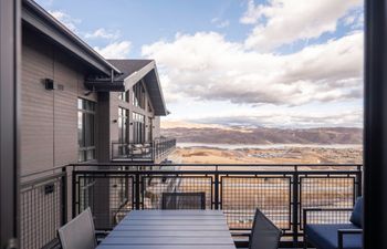 Reservoir Vistas Holiday Home