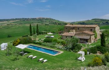 Panoramic Valley Holiday Home