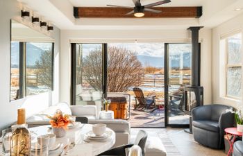 Gentle Moon Holiday Home