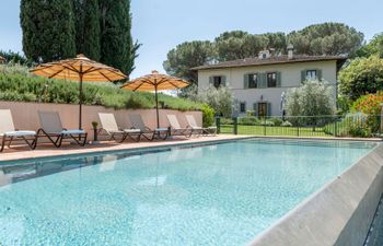Tuscan Sunbeam Holiday Home