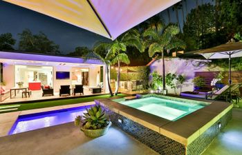 Hollywood Sanctuary Holiday Home
