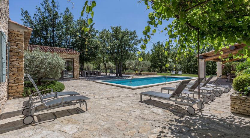 Photo of Chic Courtyard
