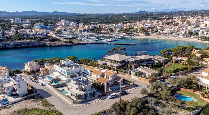 Photo of Azure Harbour