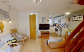 Photo of 04 Strawberry Hill, Tolroy Manor