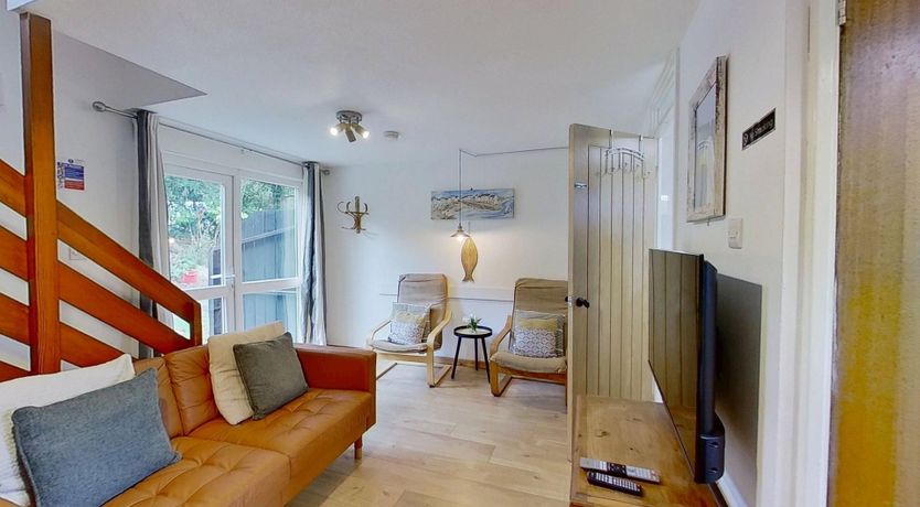 Photo of 04 Strawberry Hill, Tolroy Manor