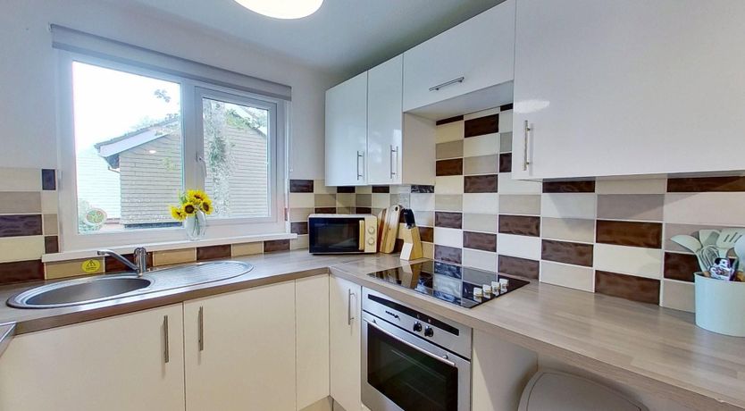 Photo of 04 Strawberry Hill, Tolroy Manor