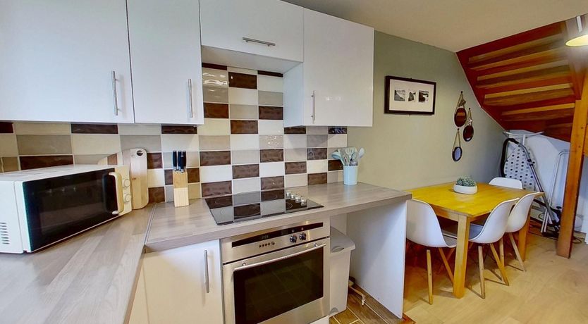 Photo of 04 Strawberry Hill, Tolroy Manor