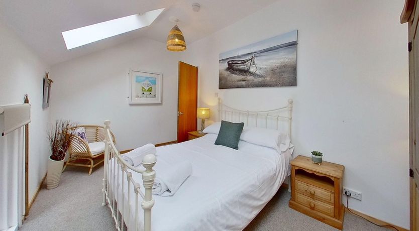 Photo of 04 Strawberry Hill, Tolroy Manor
