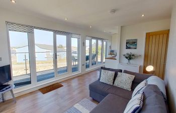 D08 Dawn O Day, Riviere Towans Holiday Home