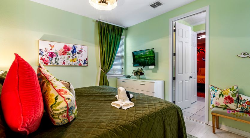 Photo of Orlando Outlook