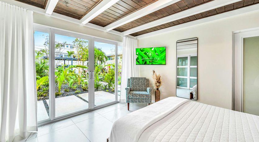 Photo of Tropical Dockhouse