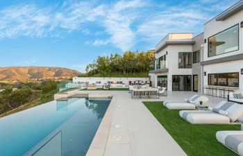 Peaceful Panorama Holiday Home