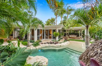 The Peaceful Moon Holiday Home