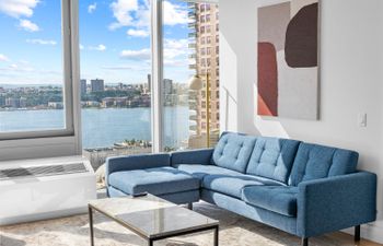 City Flourish Holiday Home