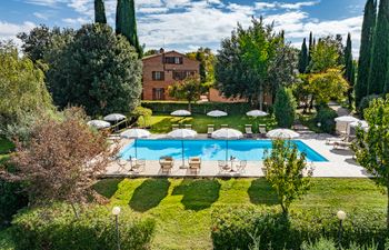 Vivid Tuscany Holiday Home
