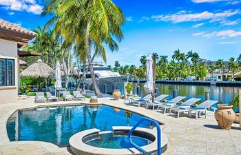 Breezy Blue Abode Holiday Home