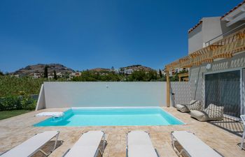 Azure Crest Holiday Home