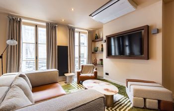 Pretty Parisienne Holiday Home