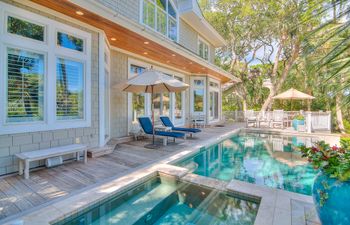 Charming Coast Holiday Home