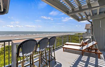 Ocean's Quiet Beauty Holiday Home