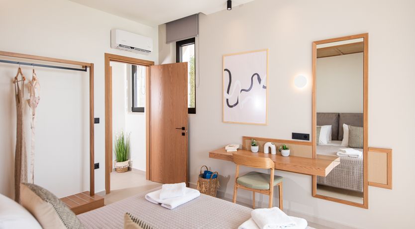 Photo of Cretan Serenade