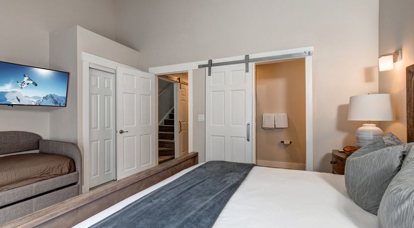 Photo of Alpine Townhouse