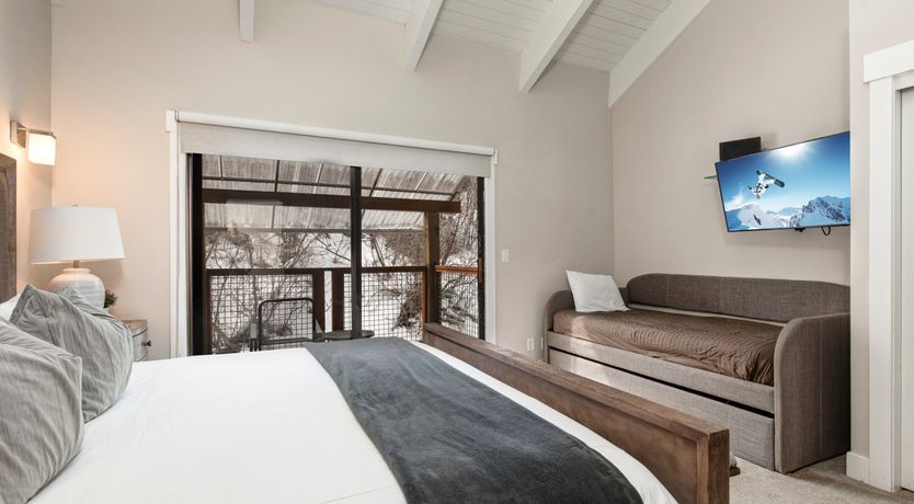 Photo of Alpine Townhouse