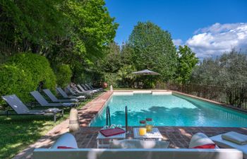Emerald Residence Holiday Home