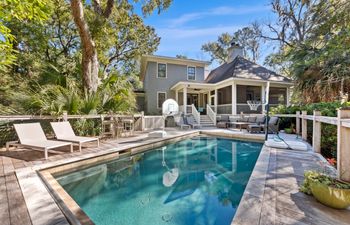 Myrtle & Seaspray Holiday Home