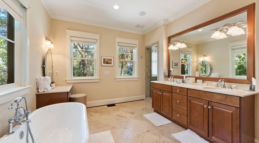 Photo of Myrtle & Seaspray