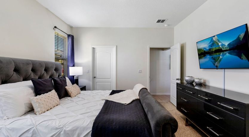 Photo of Lake View Lounging