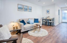 Photo of the-skylight-snug
