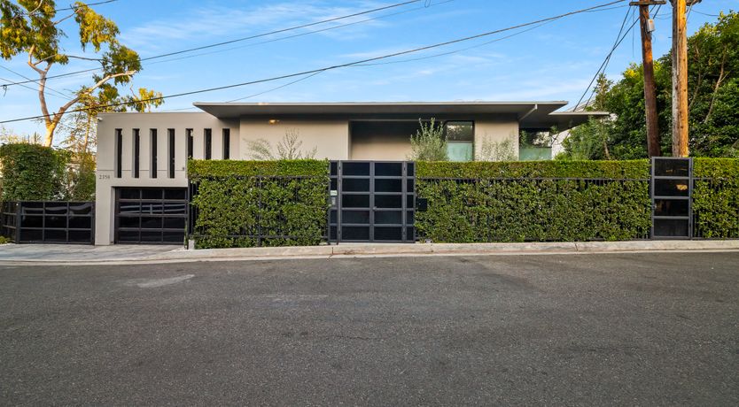 Photo of Celestial Elegance