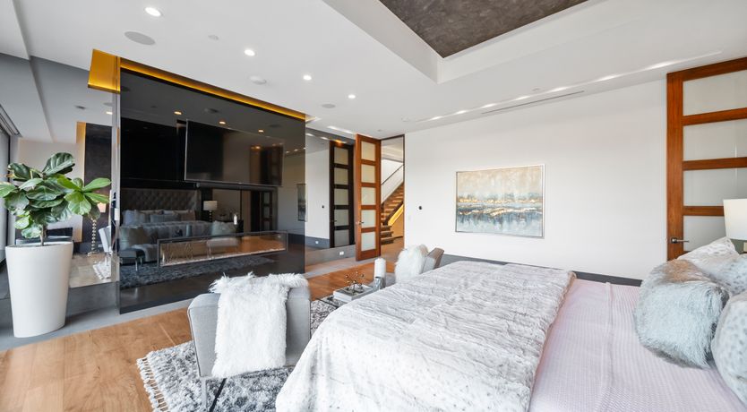 Photo of Celestial Elegance