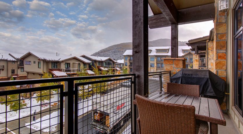 Photo of The Snowy Lookout