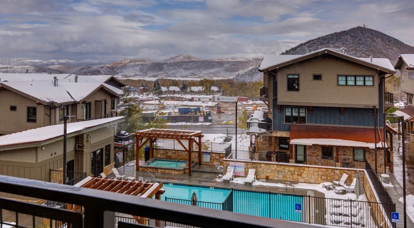 Photo of The Snowy Lookout