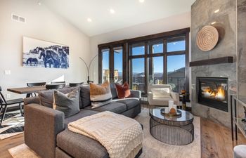 The Snowy Lookout Holiday Home