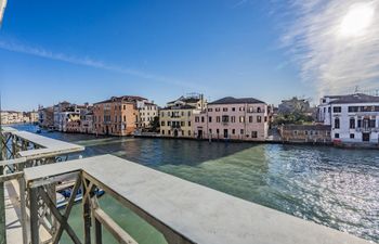 Venetian Lagoon-scape Holiday Home