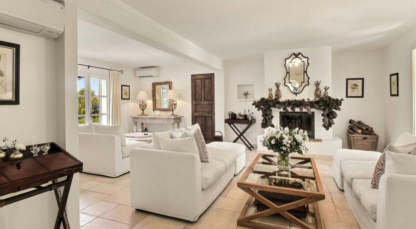 Photo of Luberon Charm