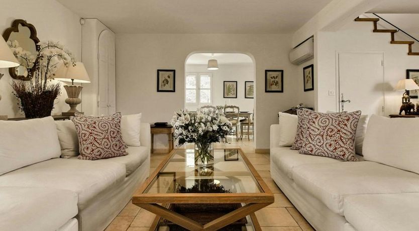 Photo of Luberon Charm