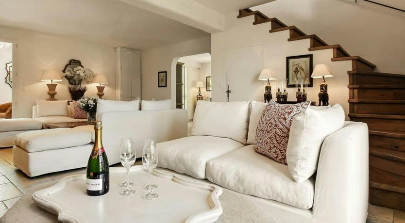 Photo of Luberon Charm