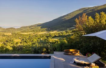 Umbrian Vistas Holiday Home