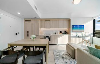 Downtown Embrace Holiday Home