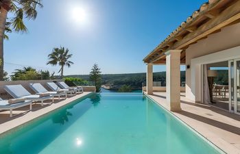 Radiant Sunray Holiday Home