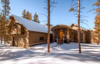 Alpine Solace Holiday Home