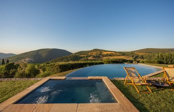 Mellow Jewel Holiday Home