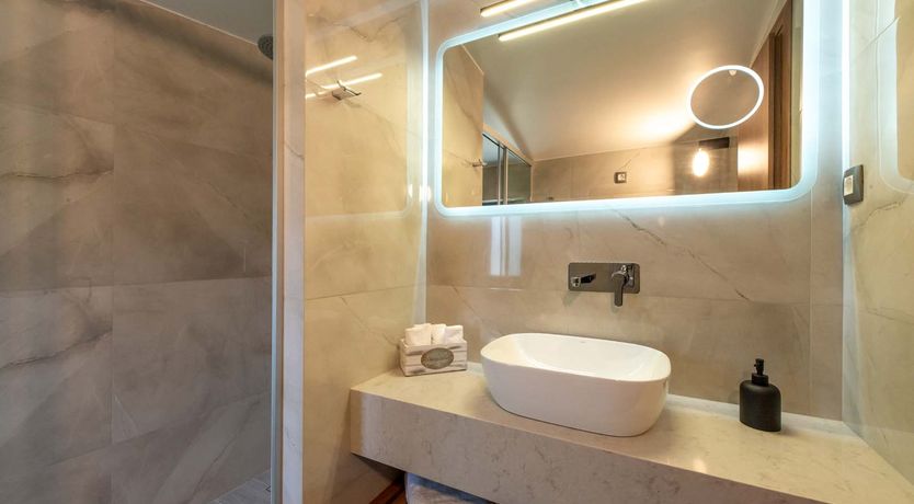 Photo of White Shores