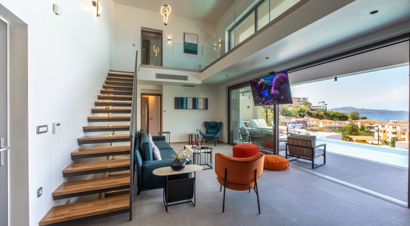 Photo of White Shores